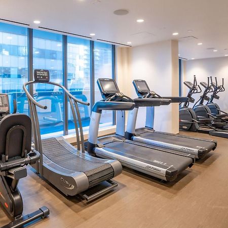 Sutton Place Hotel Торонто Екстериор снимка