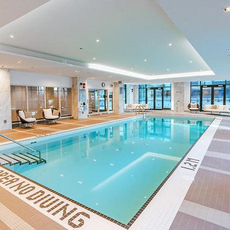 Sutton Place Hotel Торонто Екстериор снимка