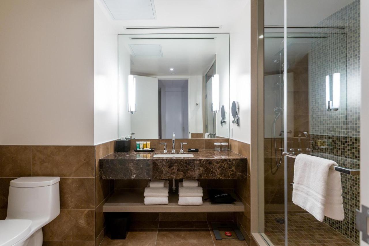 Sutton Place Hotel Торонто Екстериор снимка