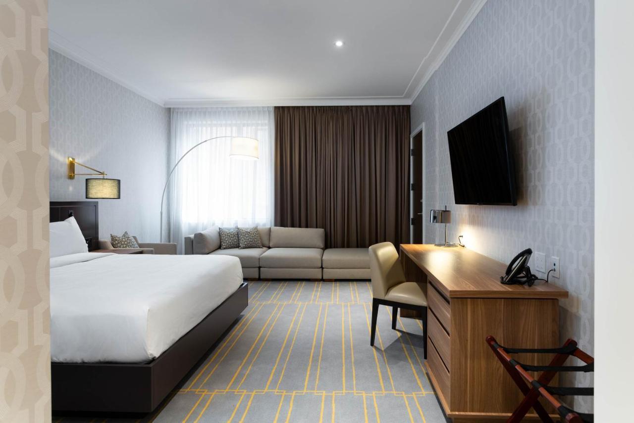 Sutton Place Hotel Торонто Екстериор снимка