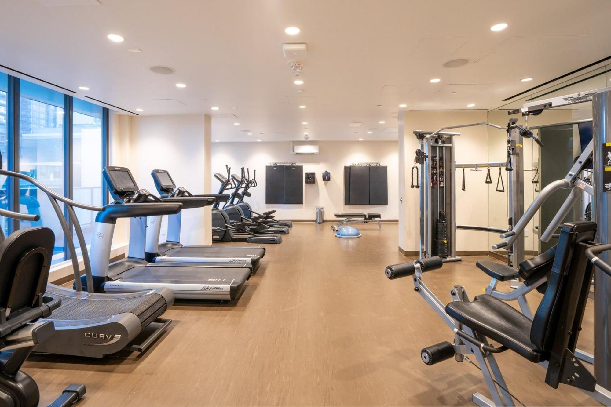 Sutton Place Hotel Торонто Екстериор снимка