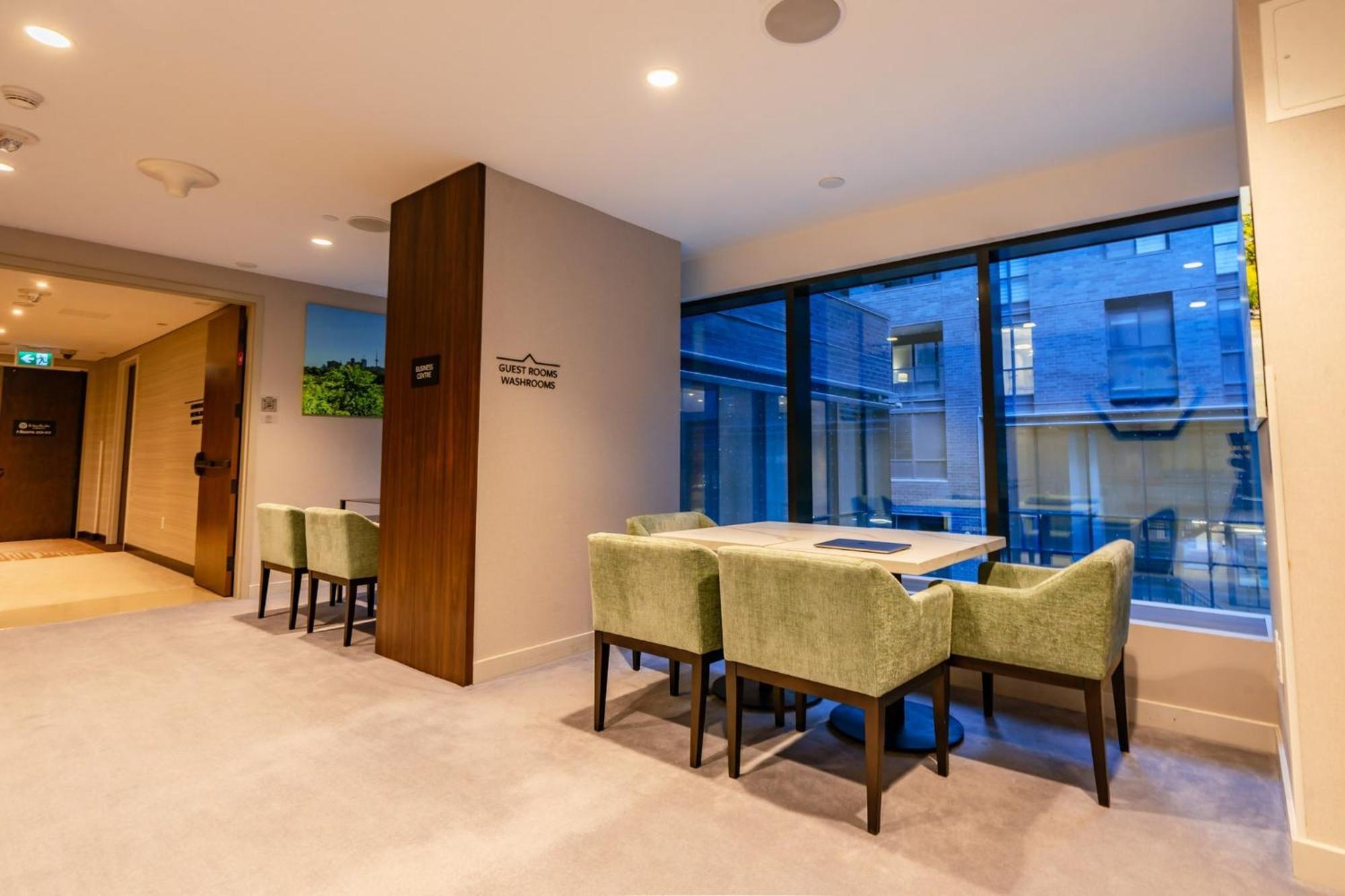Sutton Place Hotel Торонто Екстериор снимка