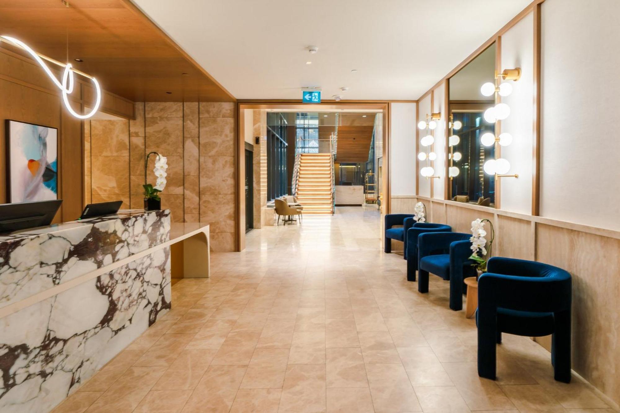 Sutton Place Hotel Торонто Екстериор снимка