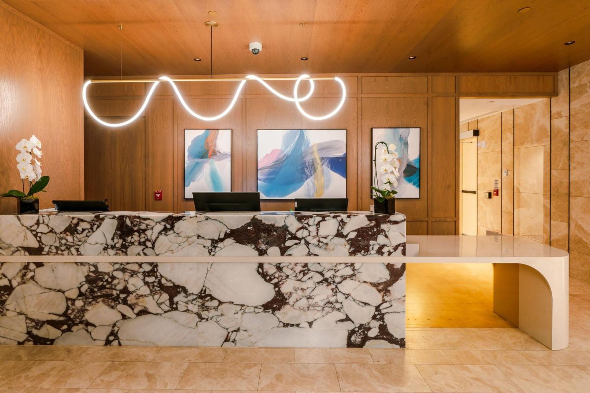 Sutton Place Hotel Торонто Екстериор снимка